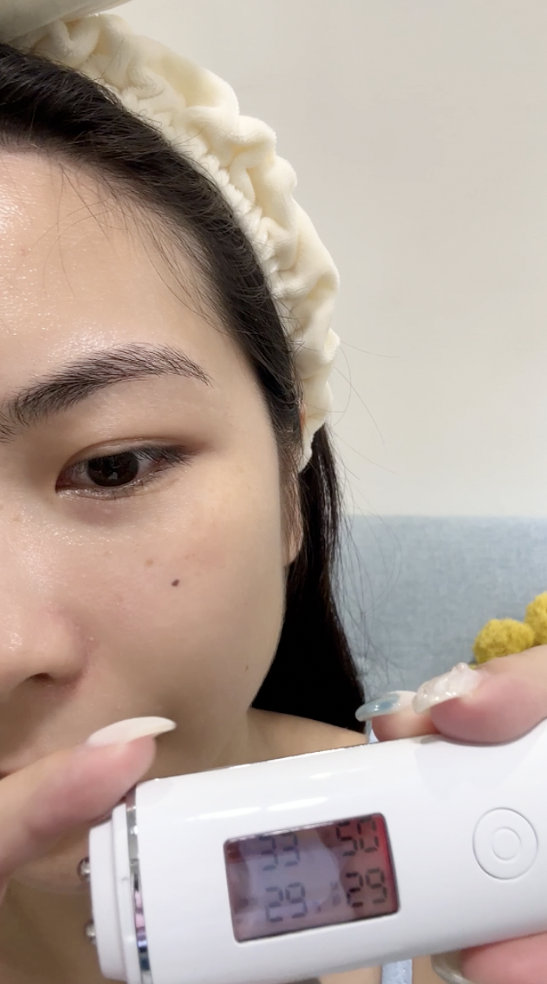 敷面膜前的保濕度徘徊在20多至30多之間。