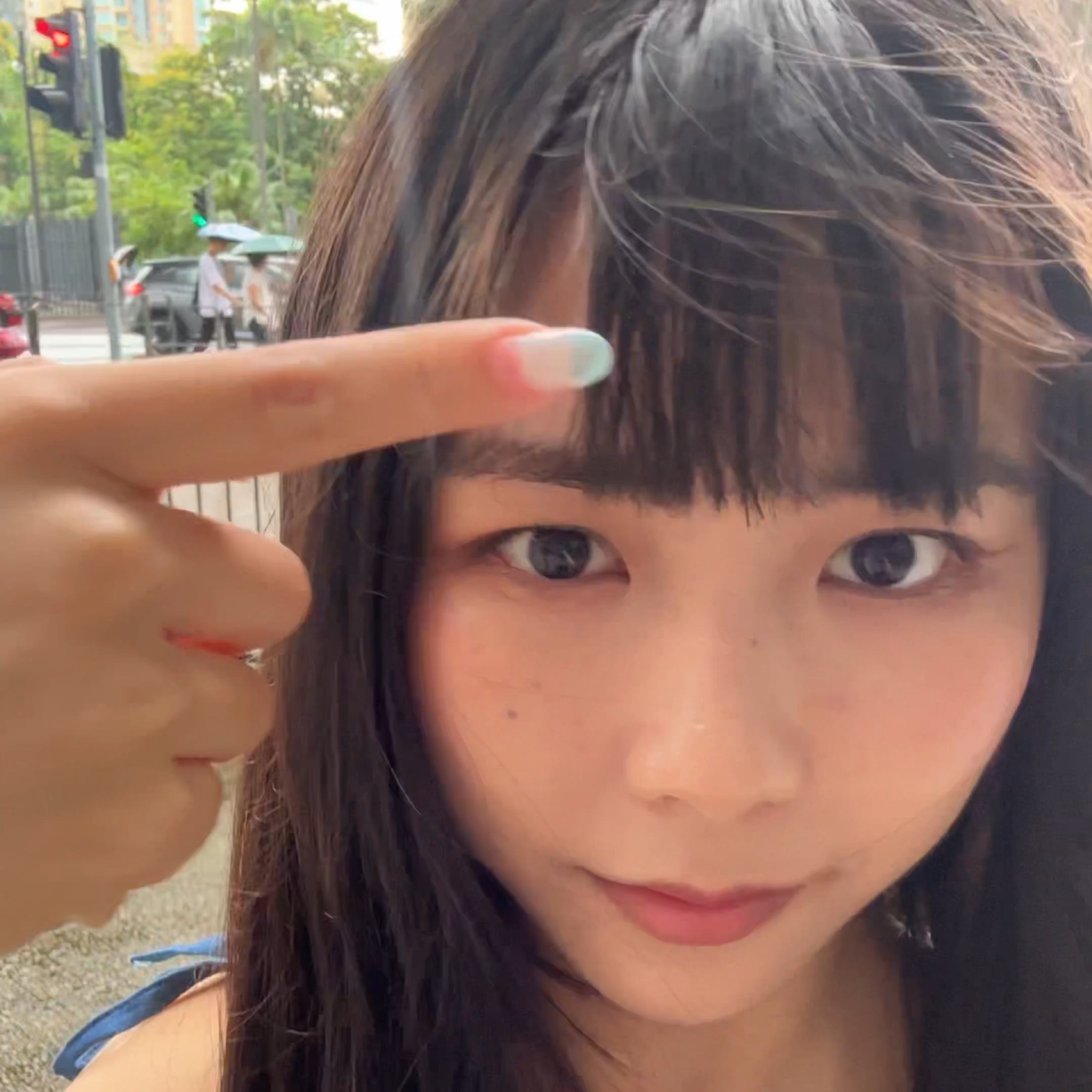 美編Martha、是粗硬髮質，有「Barcode頭」出現