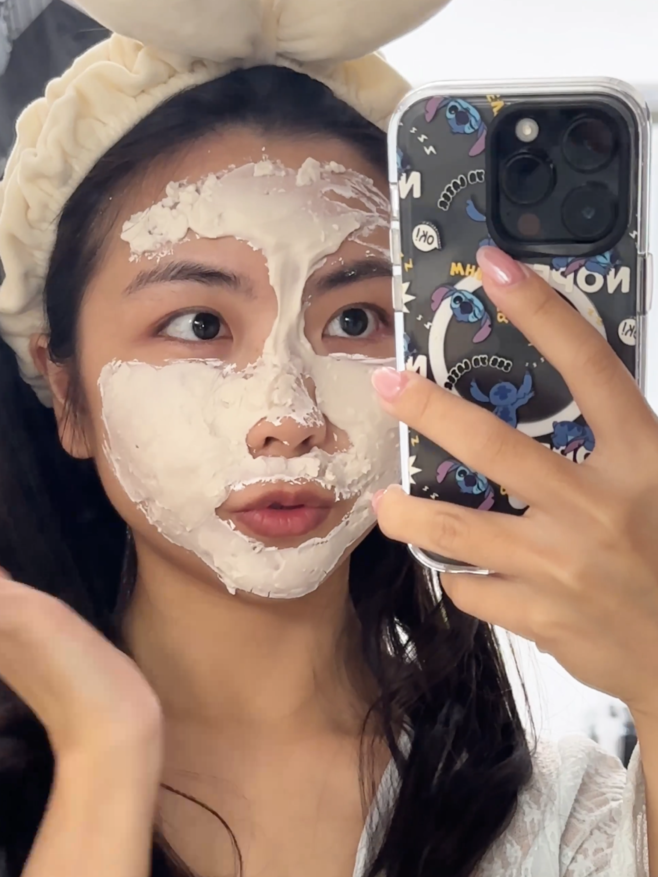 美編上臉實測DAISO維C美白軟膜粉膚感。