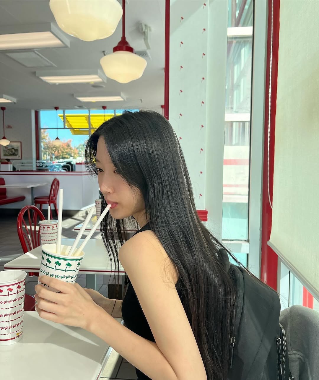 文佳煐每天堅持喝足1.5到2公升的水。