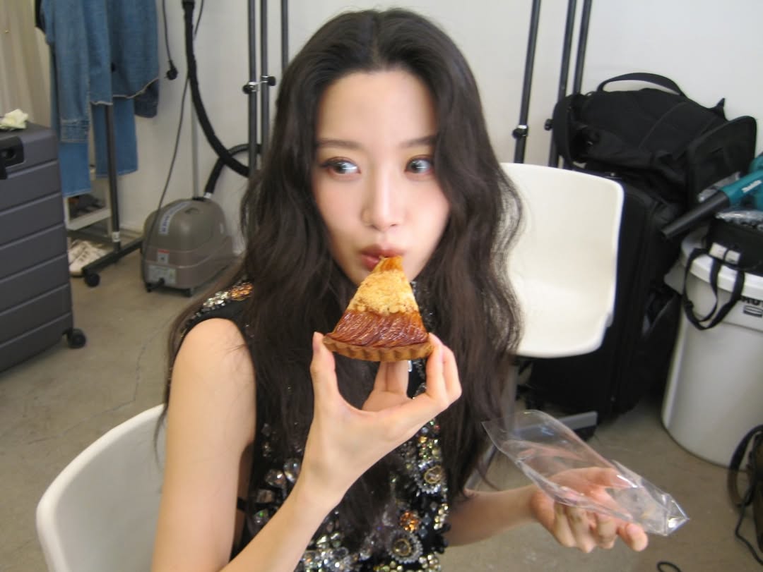 文佳煐大方承認自己熱愛披薩、炸雞等美食。