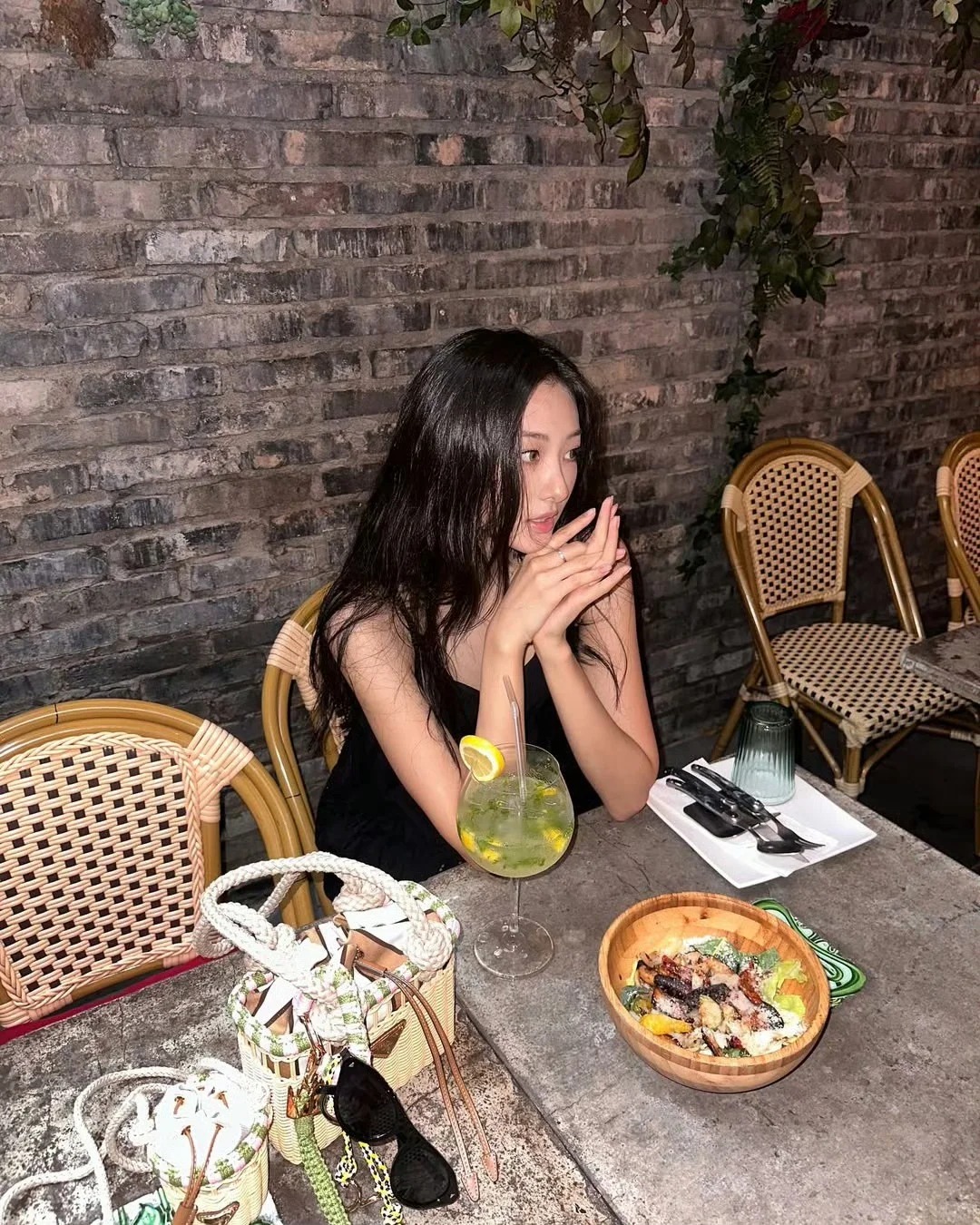 多吃芹菜有益於血壓控制,促進腸道健康、預防便秘。