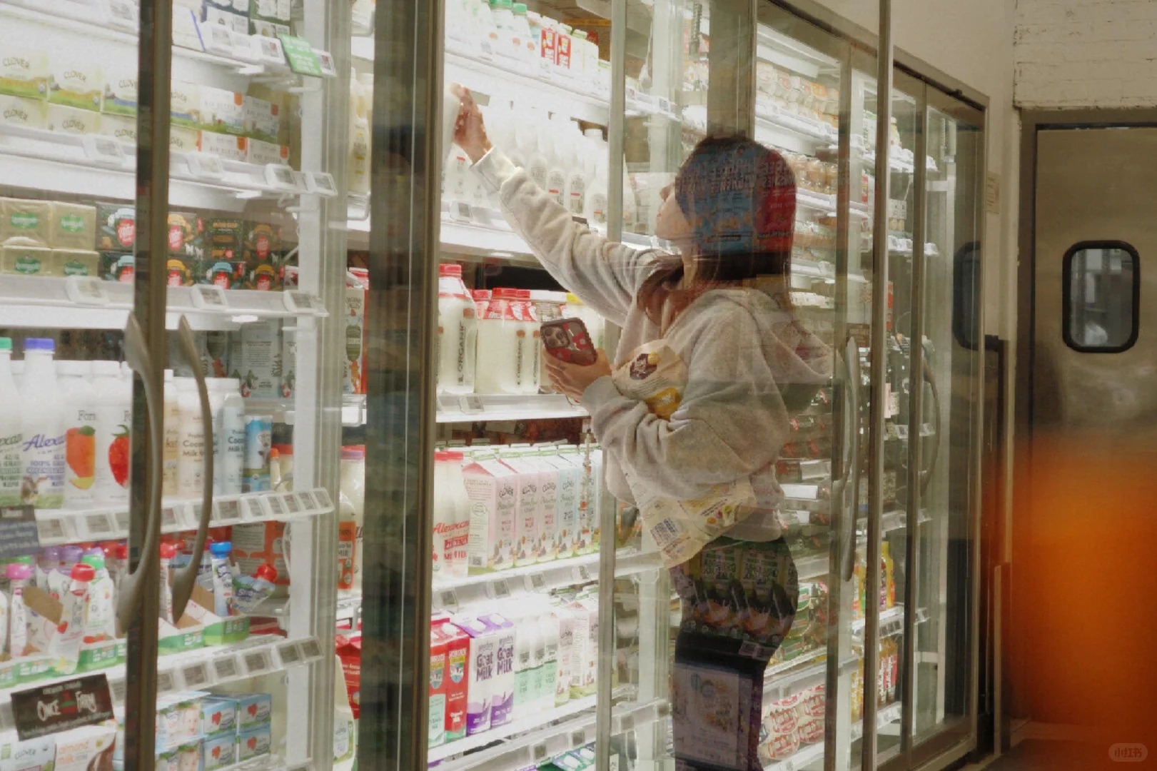 牛奶中豐富的鈣質能幫助舒緩白天的焦慮與緊張。