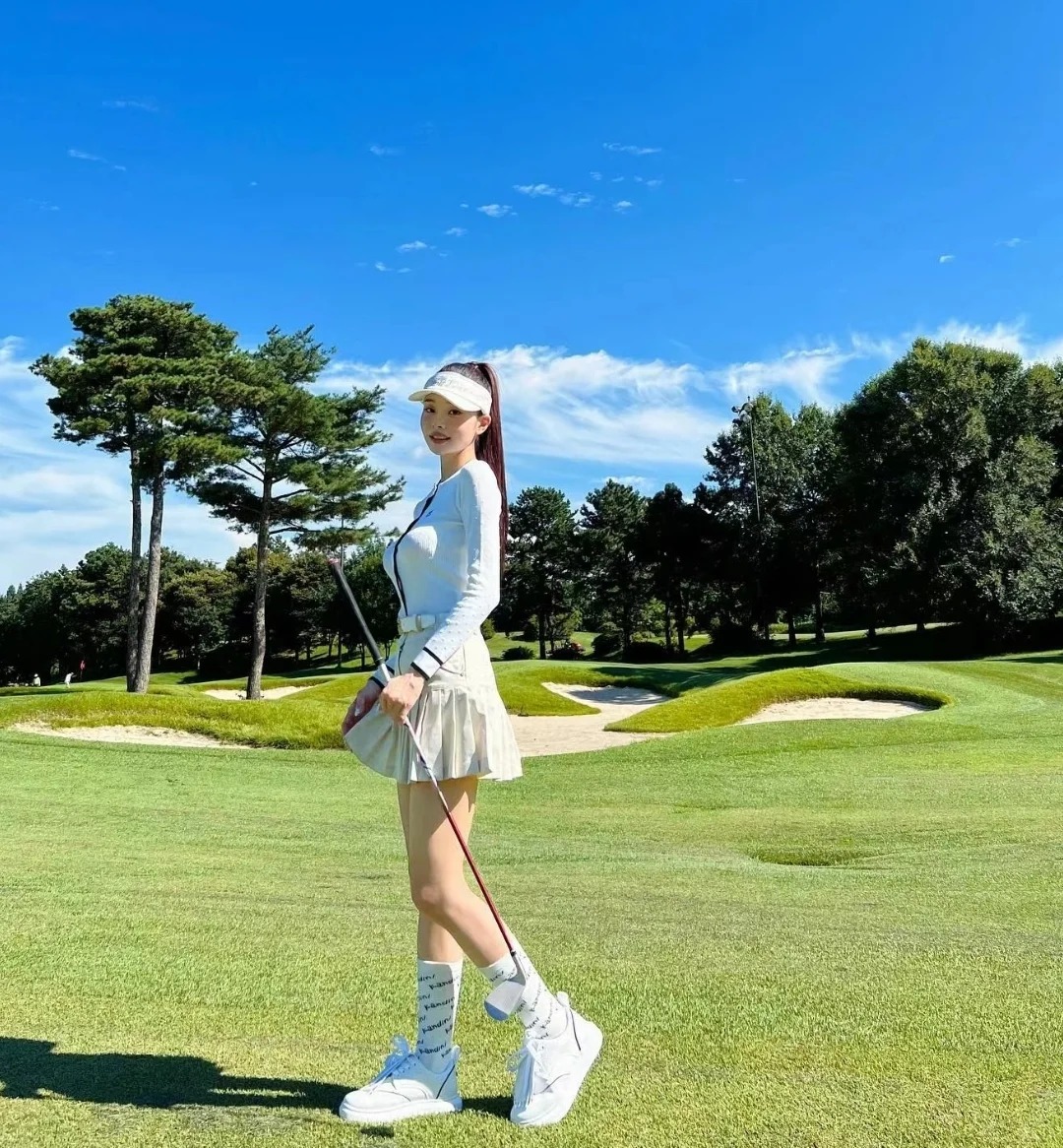 對有錢人來說,打一場高爾夫不只是休閒,更是一種身分象徵。