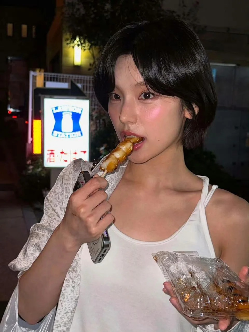 造型簡單又多變,很適合喜歡新鮮感的女生。