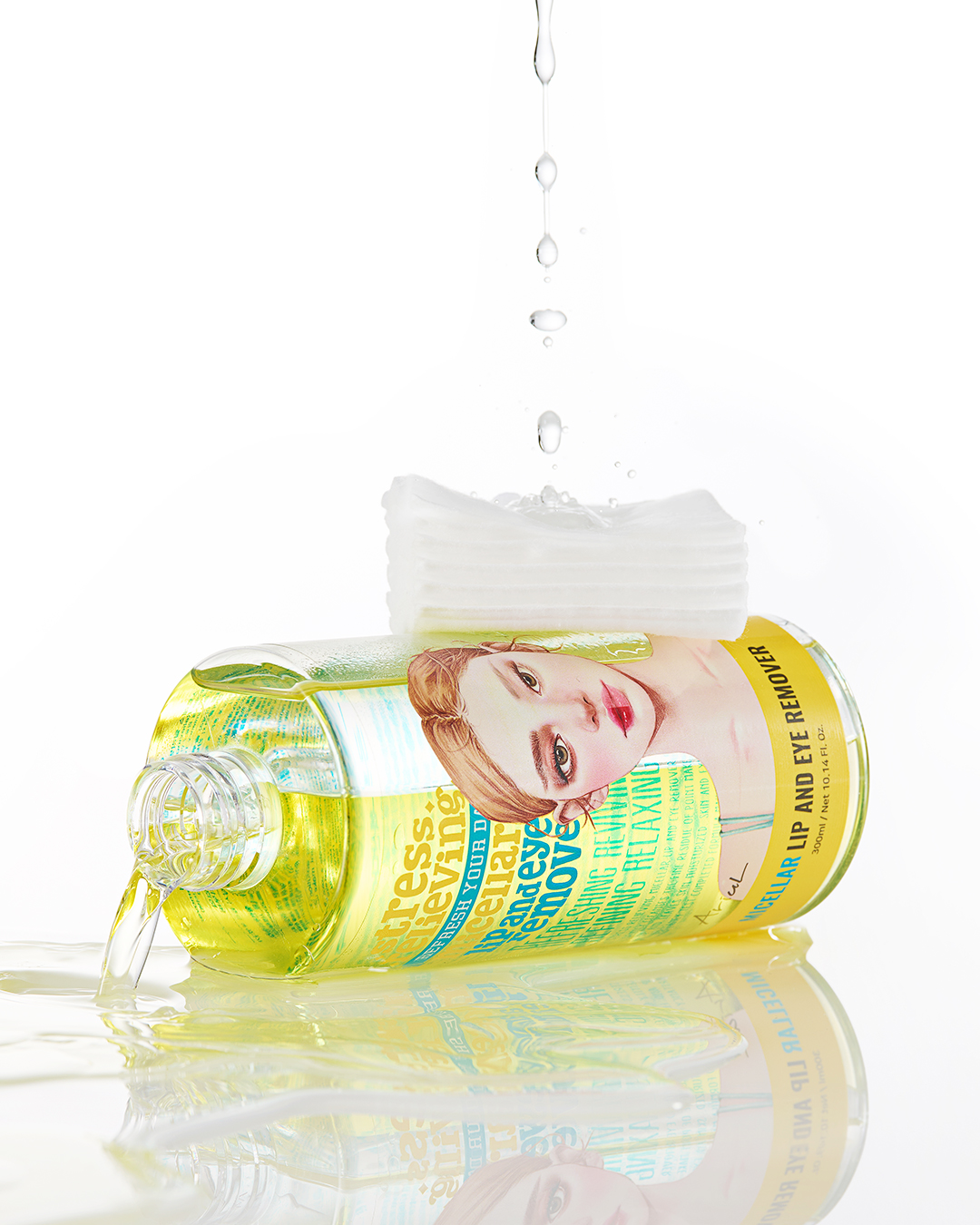 質地偏水，能快速溶解日常眼妝與唇妝，同時兼具舒緩效果