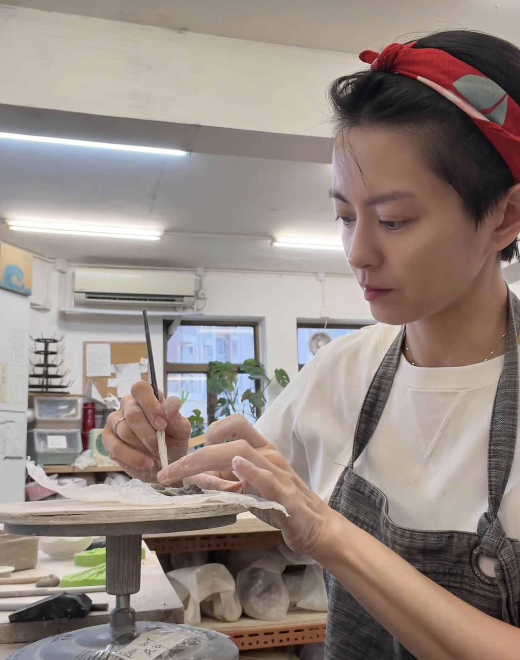 Gigi的護眼方法之一就是不要長時間盯著手機和電腦，讓眼睛得到喘息。