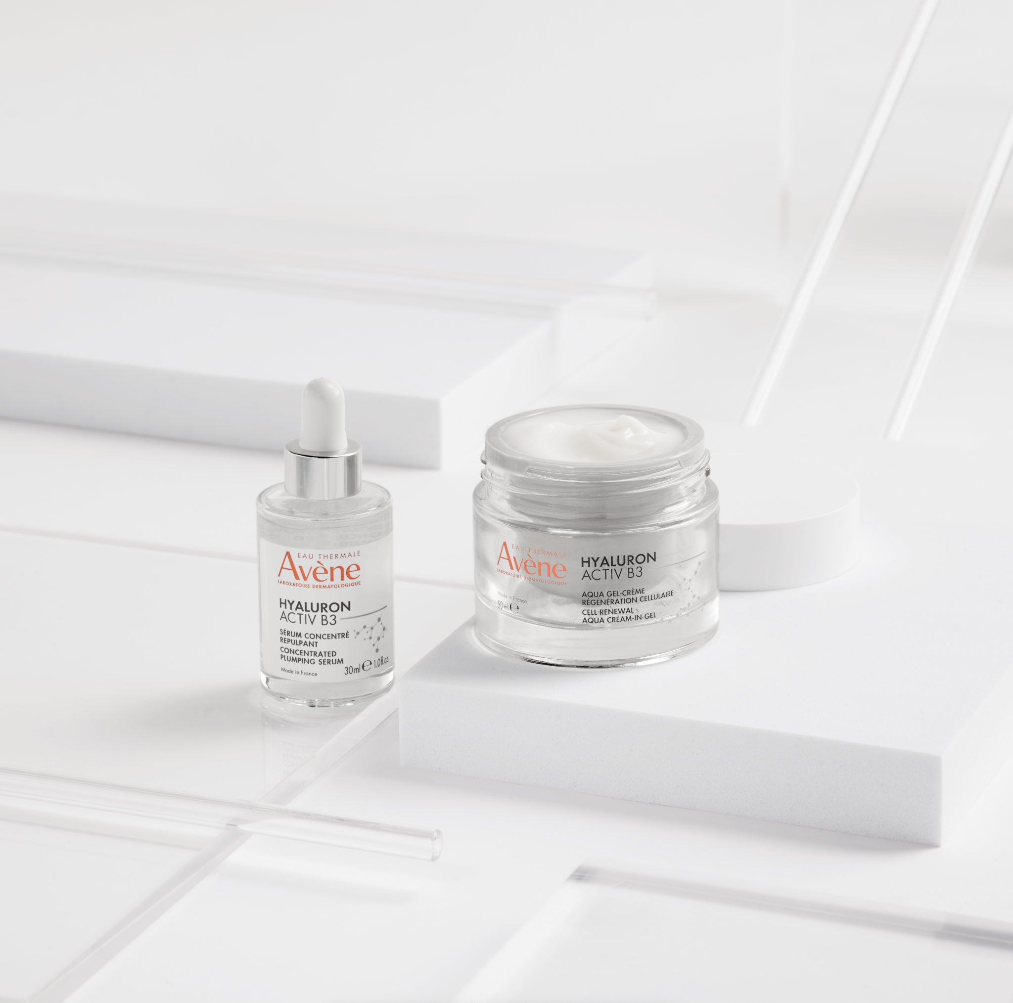 Avène細胞激活緊緻精華配合細胞激活水漾乳霜使用，輕鬆回復年輕緊緻Q彈肌。