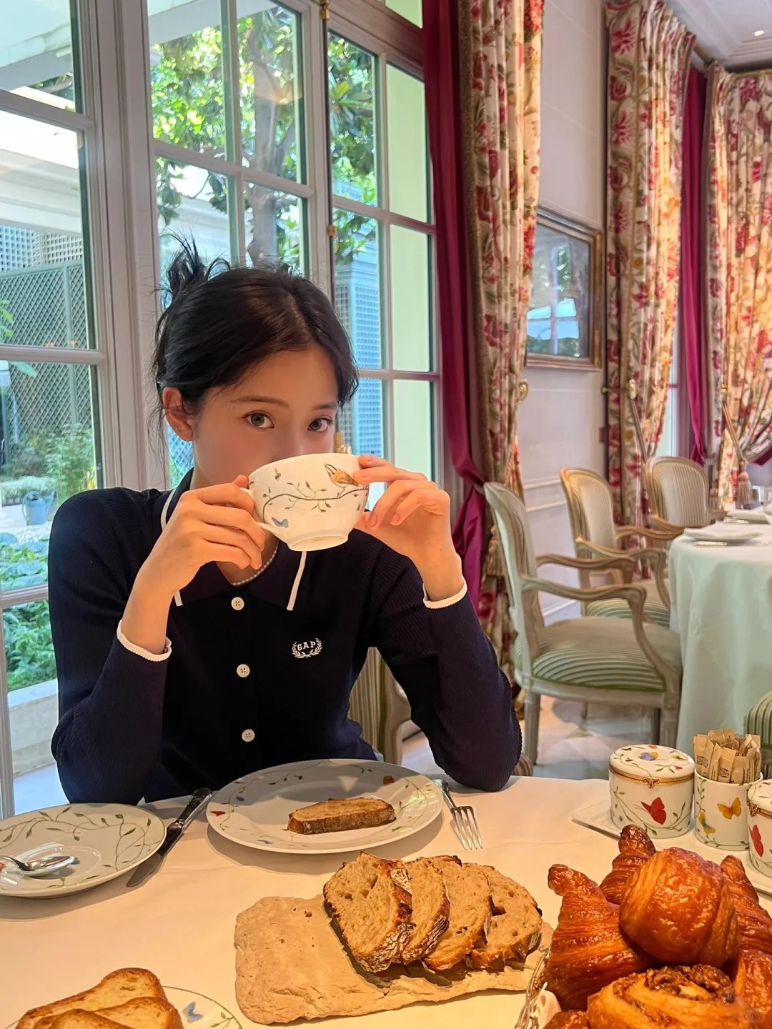 穩定血糖，避免血糖波動過大造成情緒起伏。