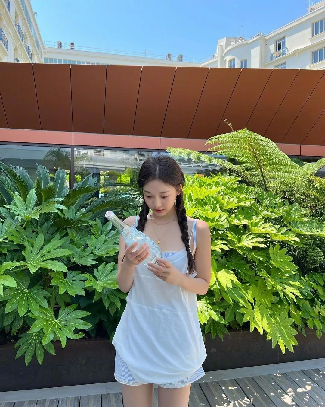 早晨空腹來一杯溫水，為健康加分。