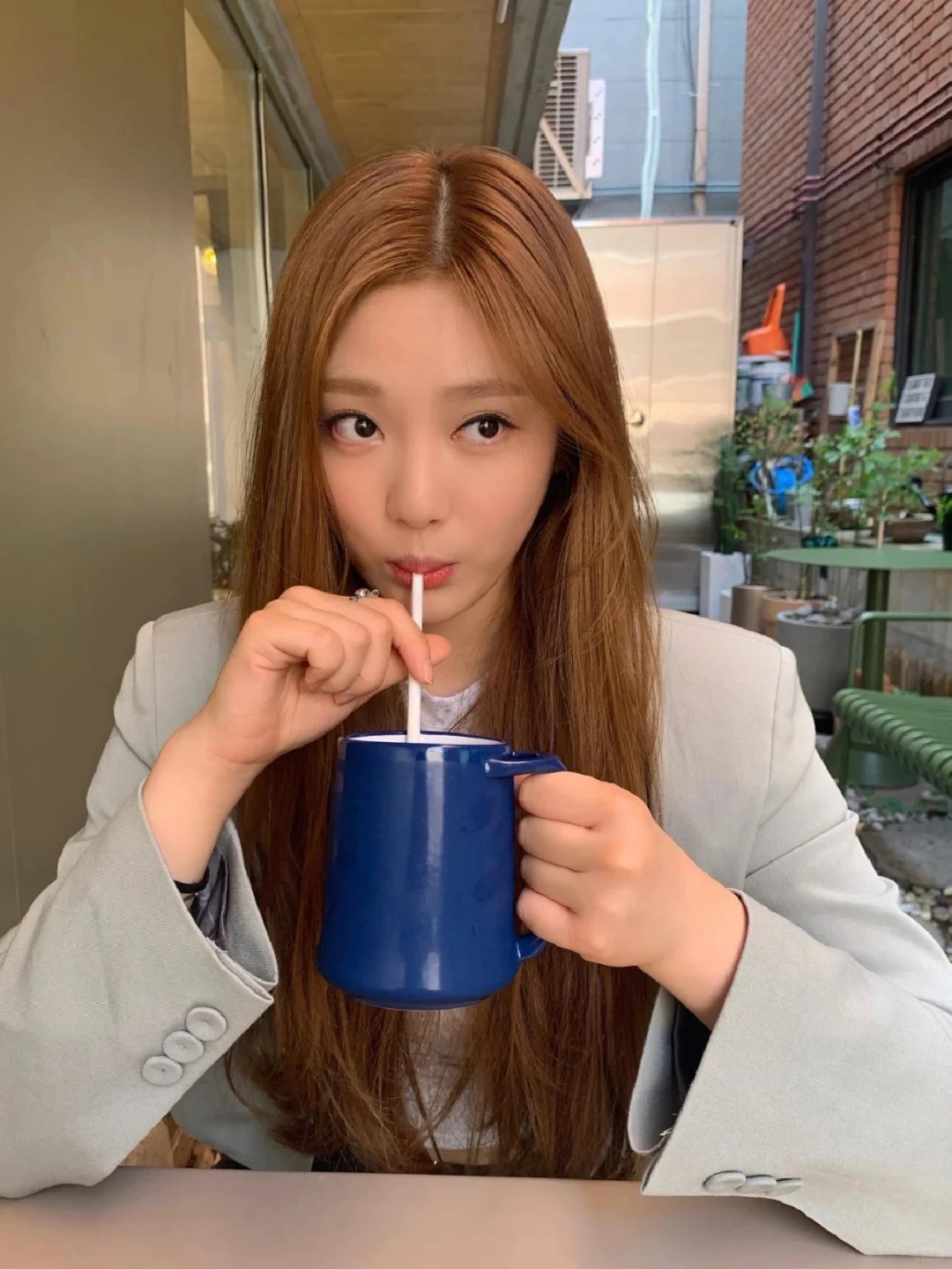 喝水能增加飽足感，減少不必要的熱量攝取。