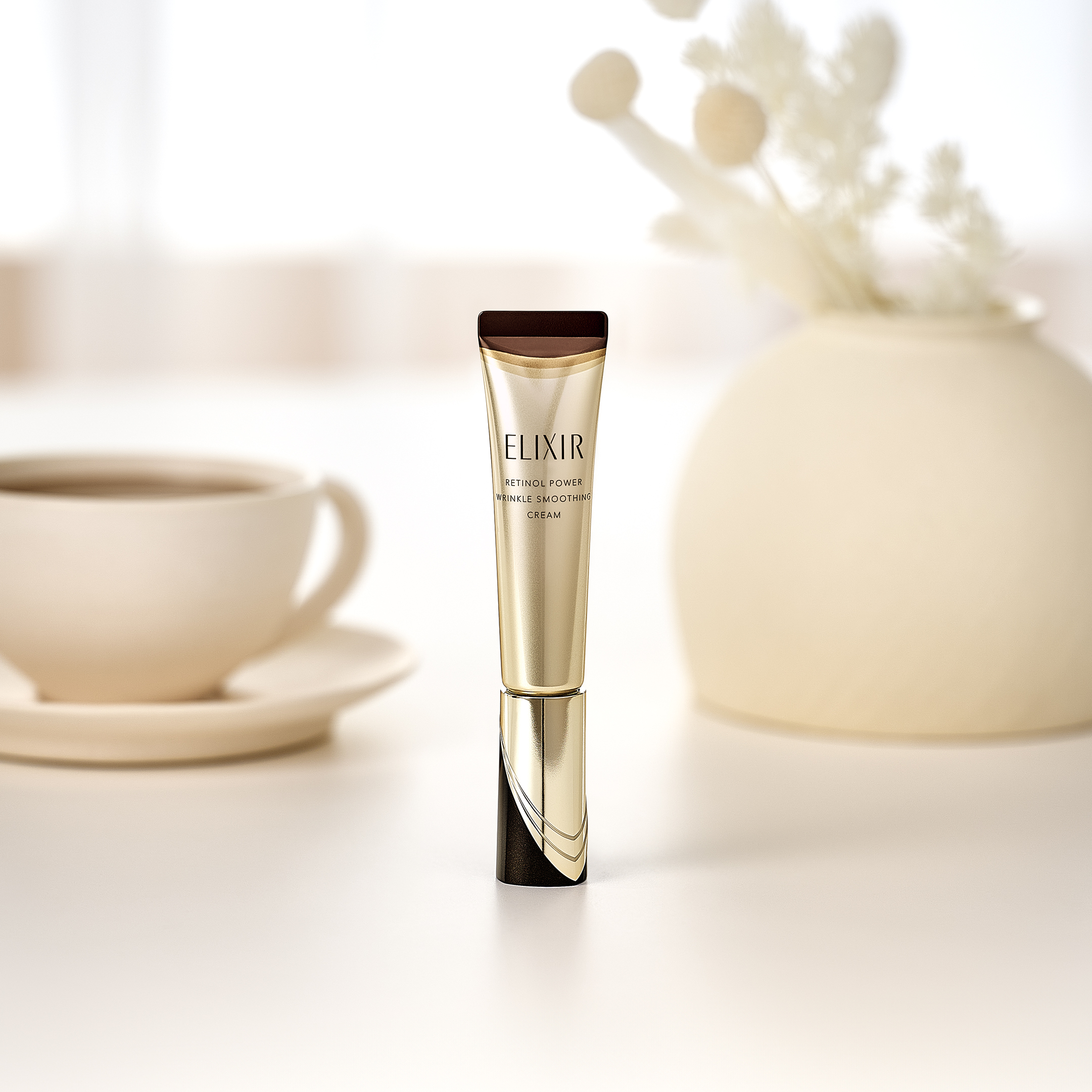 ELIXIR全新高純維A重點膠原抗皺霜減紋抗皺能力超強，一推出即掀起熱話。