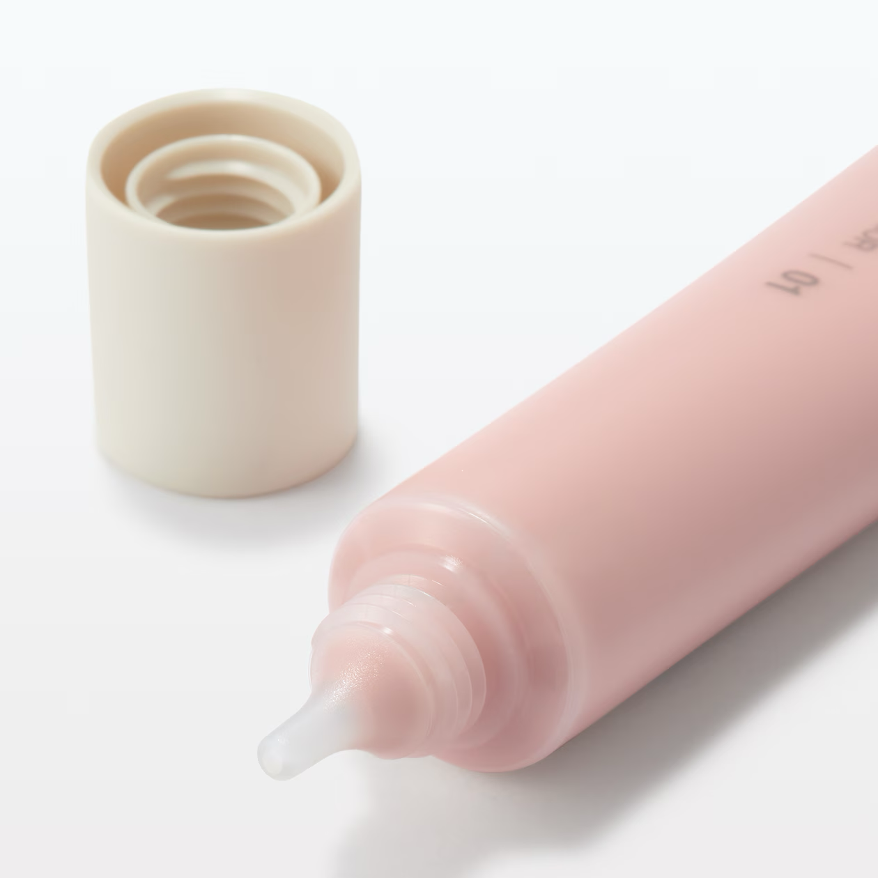 輕輕拍在臉頰上就能呈現自然好氣色。