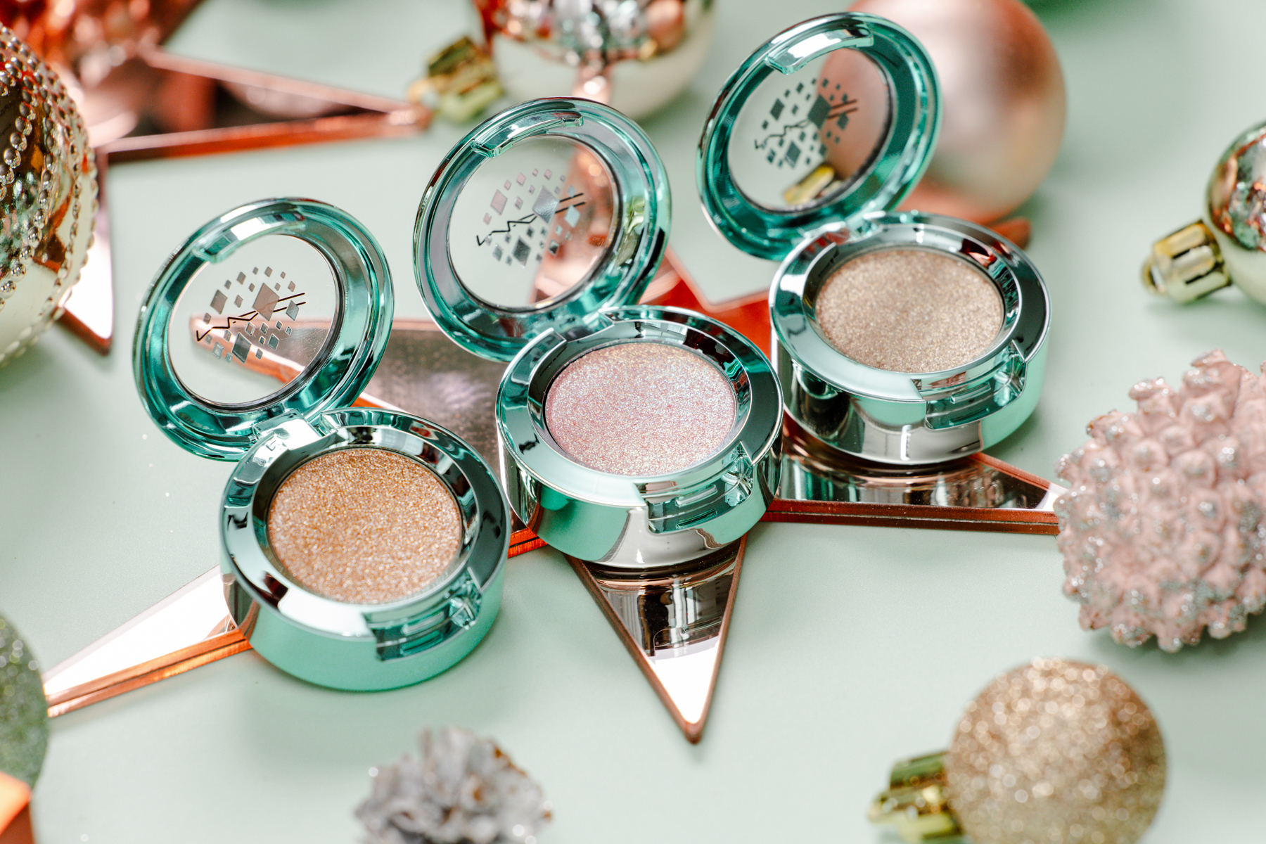 極具話題性的閃耀果凍眼影