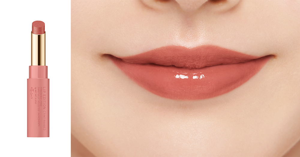 柔滑水潤唇膏 12琥珀豆沙知性有氣質，兼帶有復古氣息。