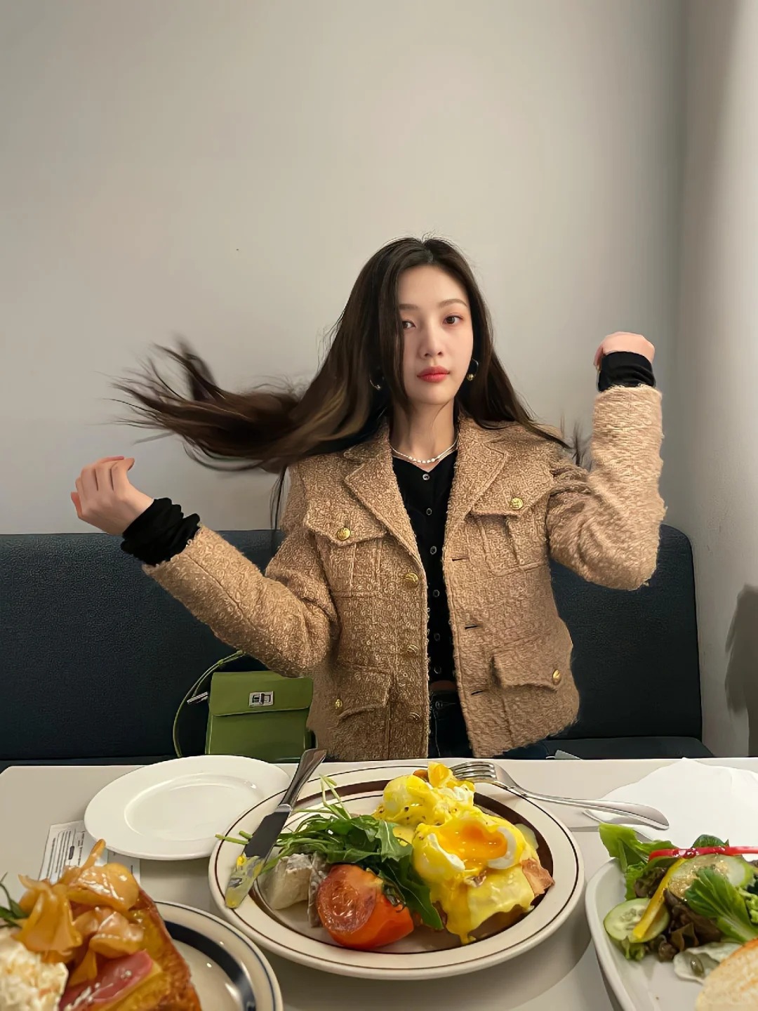 雞蛋、雞胸肉、豆腐、黑豆等都是蛋白質含量較高的食物。