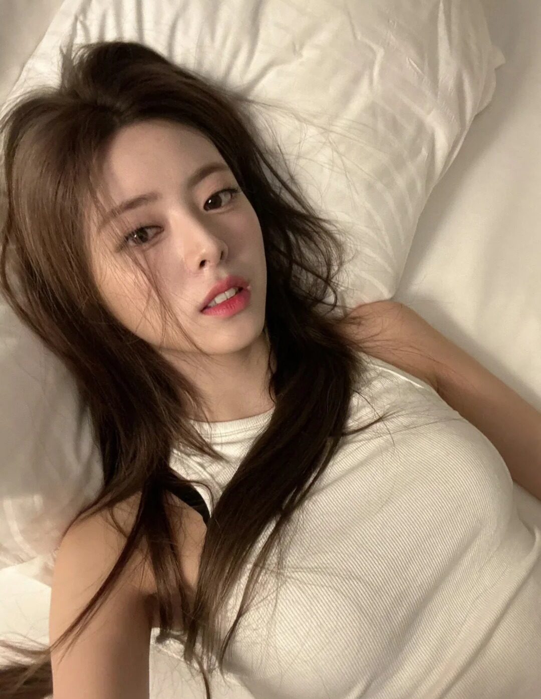 放鬆臉部肌肉，改善鬆垮和浮腫。