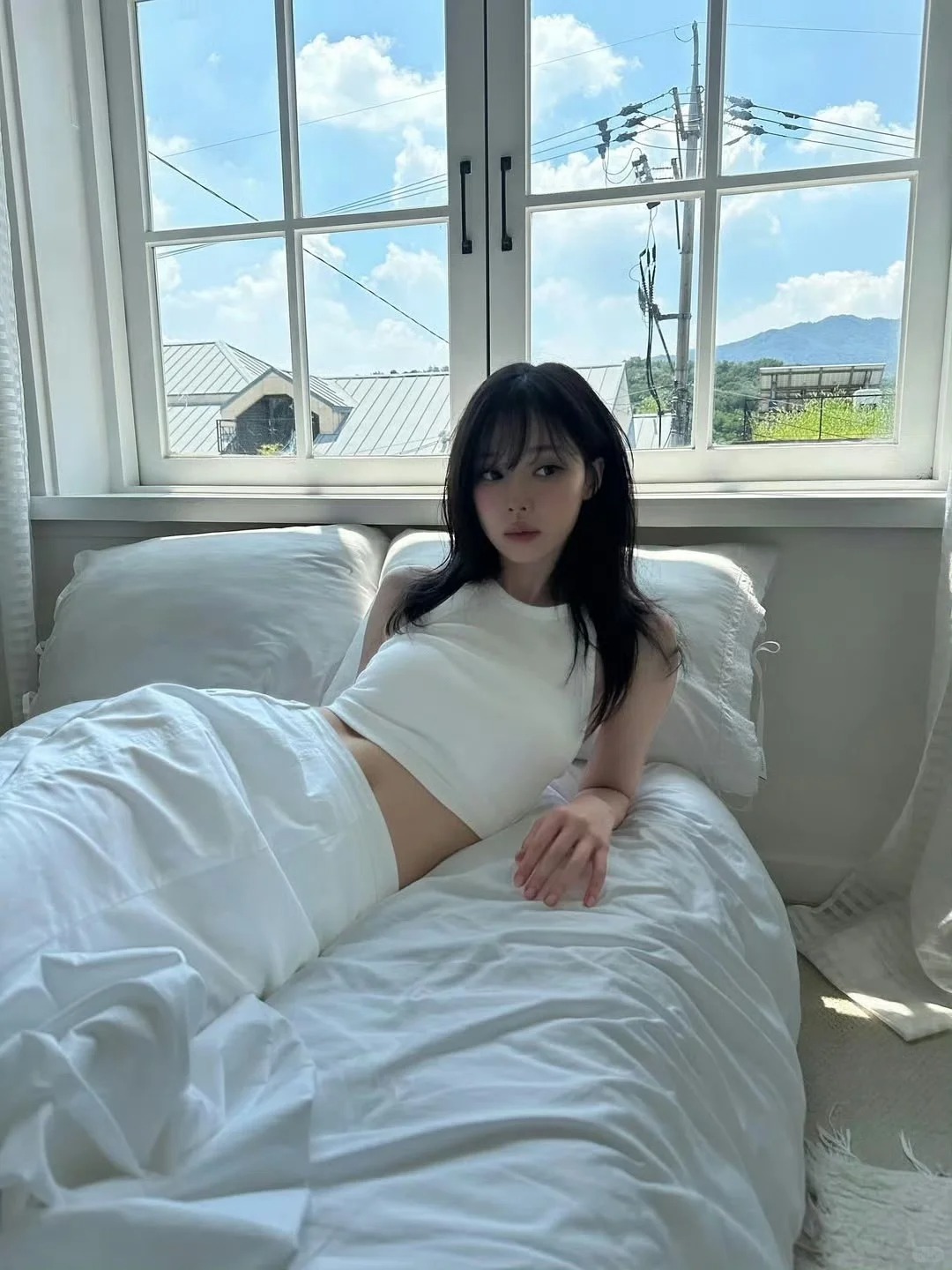 結束動作後，慢慢恢復直立姿勢。