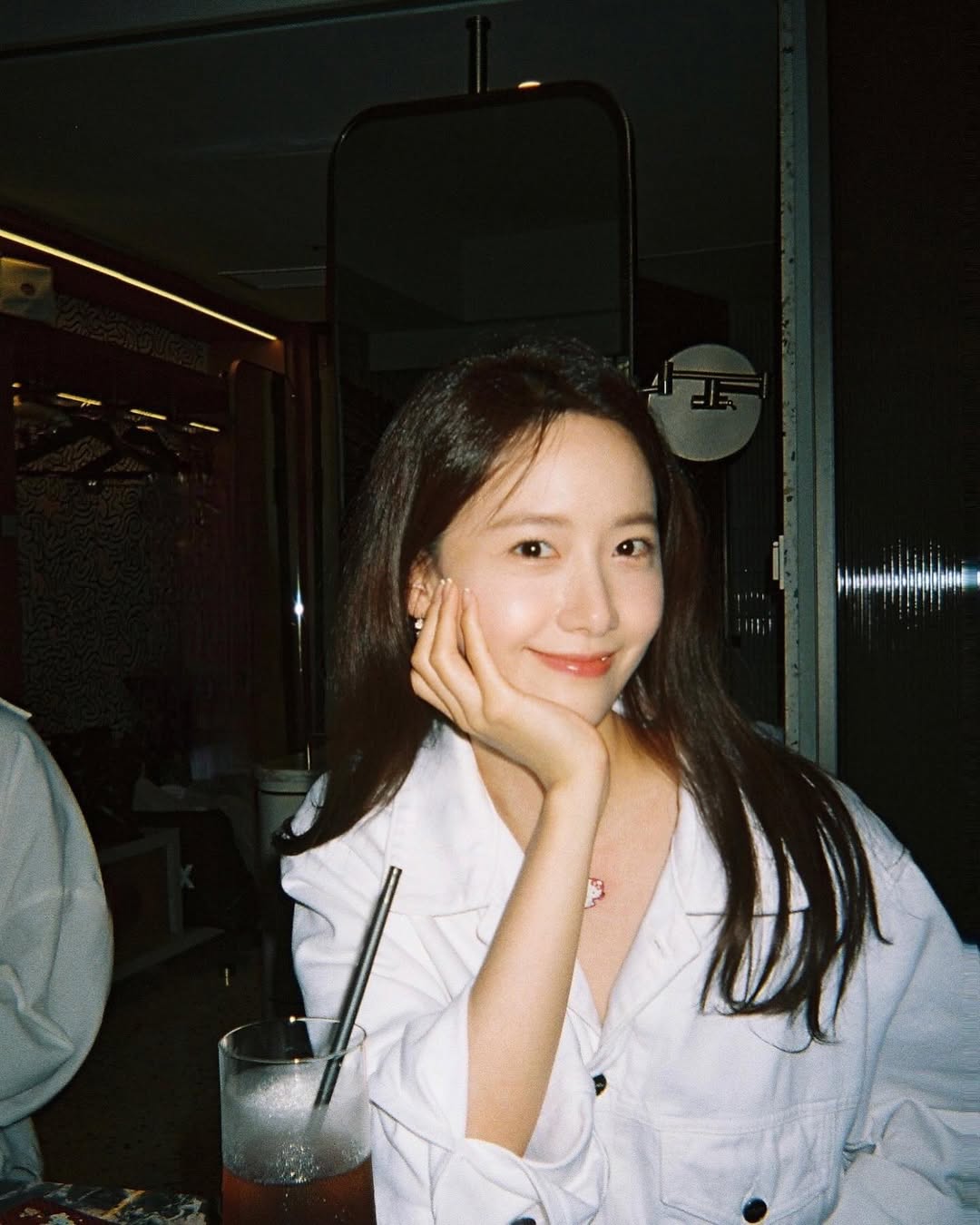 正常的唇色應該是粉嫩、潤澤且有光澤的