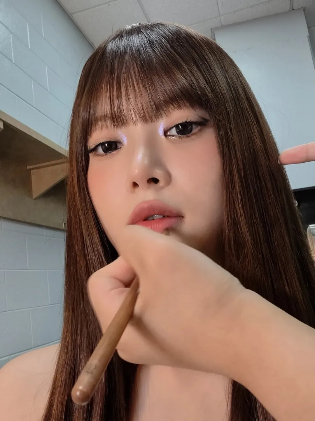 如果妳發現最近用完化妝掃後臉部會發癢或發紅，不要懷疑，立刻換掉它！