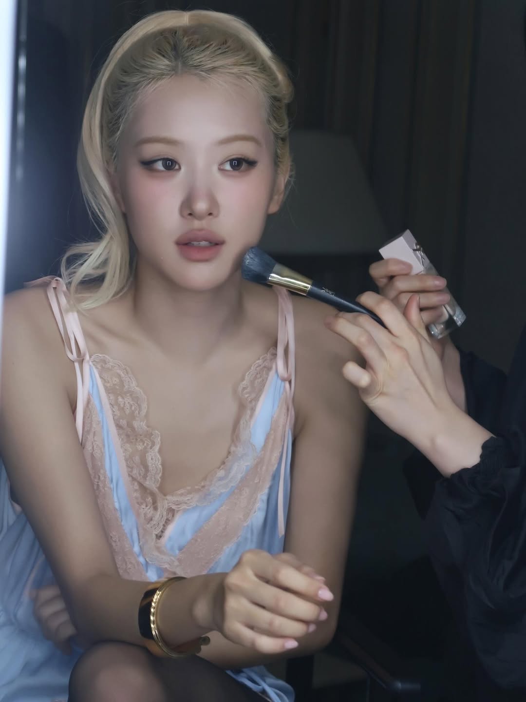 濕性產品油脂含量高，刷毛容易黏膩，是細菌滋生的重災區