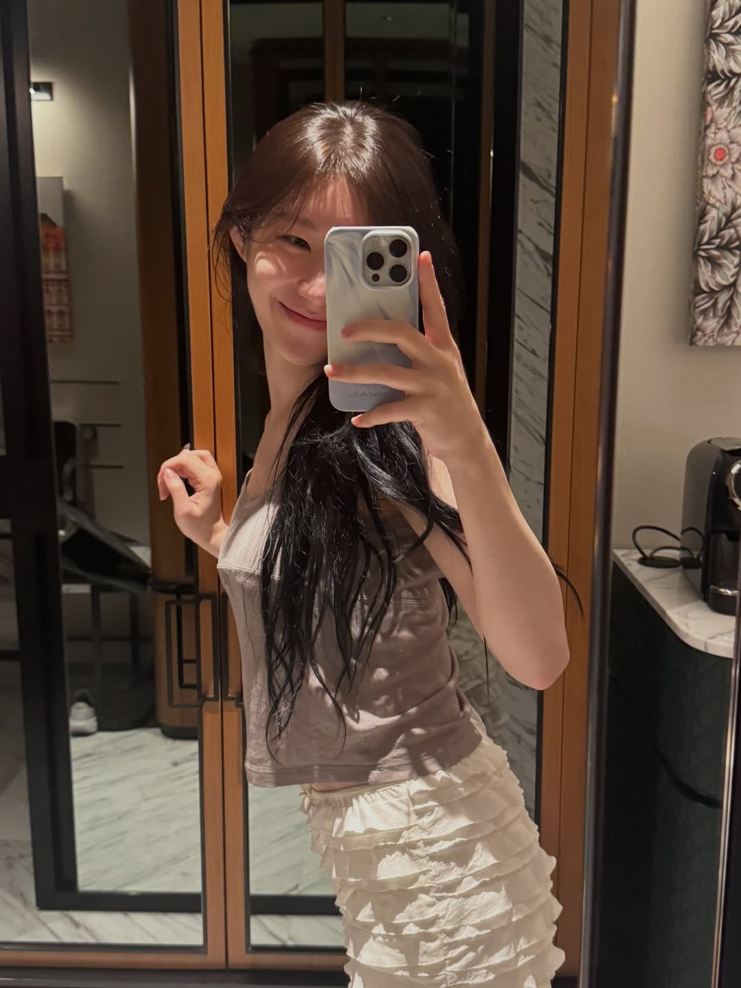 脖子與手背最容易顯露年齡、也最容易被忽略的防曬死角