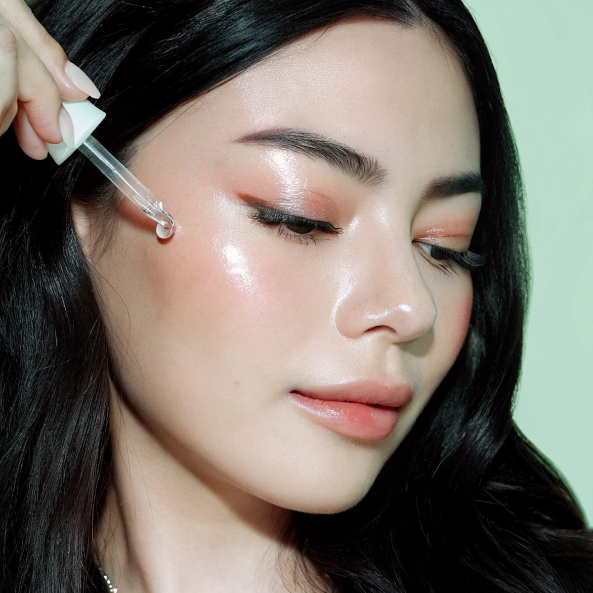 掌握正確的按摩手法，並遵守「少量多次」的原則