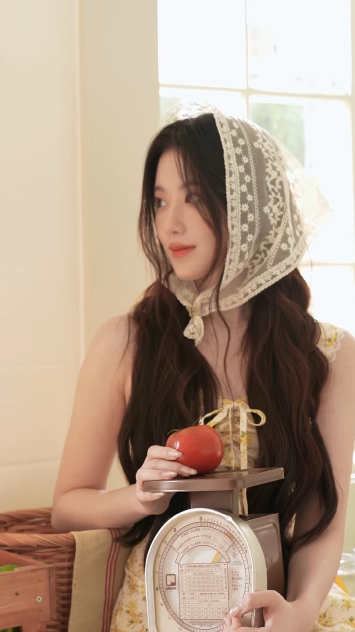 額頭容易冒痘，此時適合補充紅色系食材