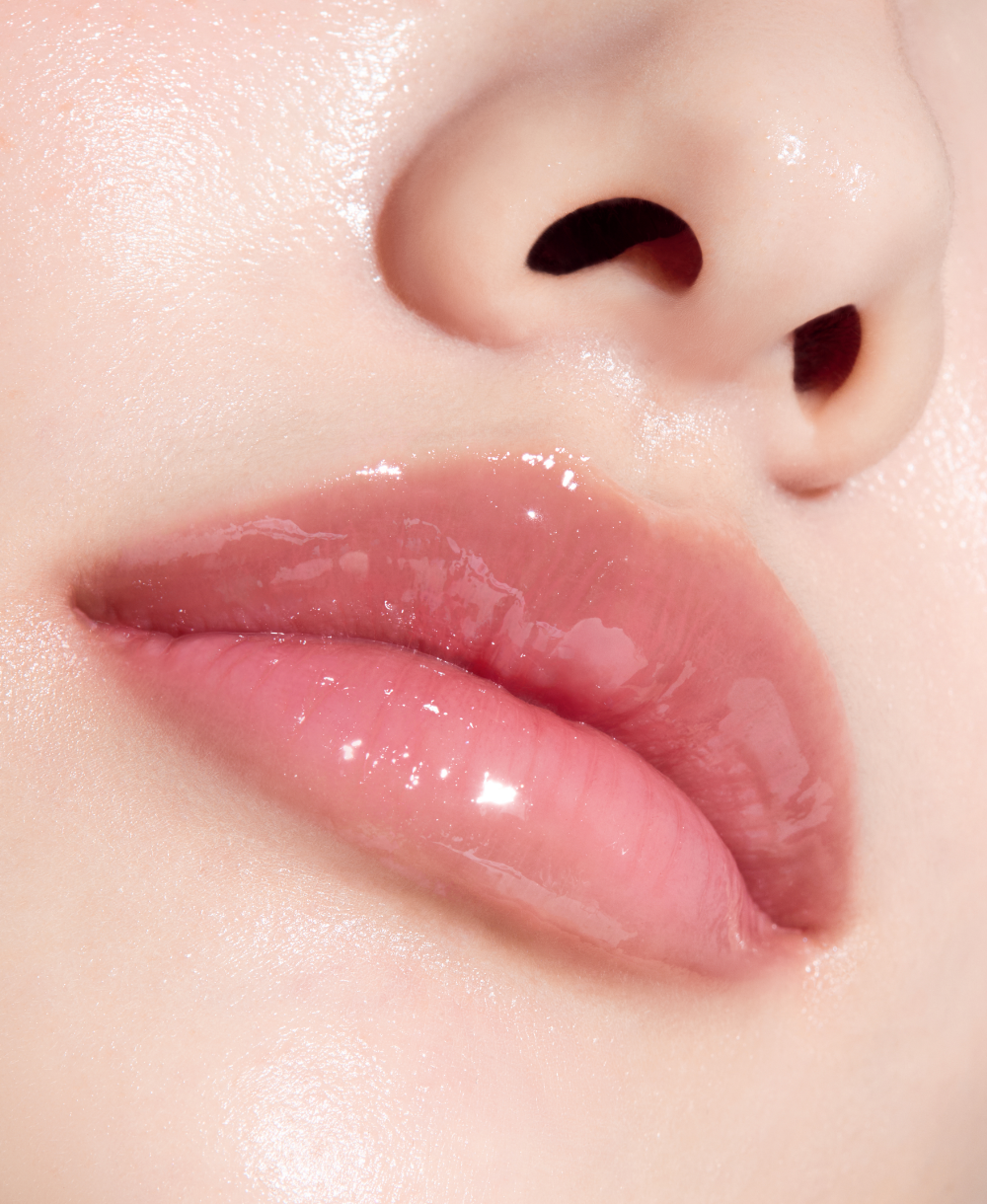 僅需使用一次，唇部飽滿度便能顯著提升，讓原本粗糙龜裂的雙唇恢復如水蜜桃般剔透