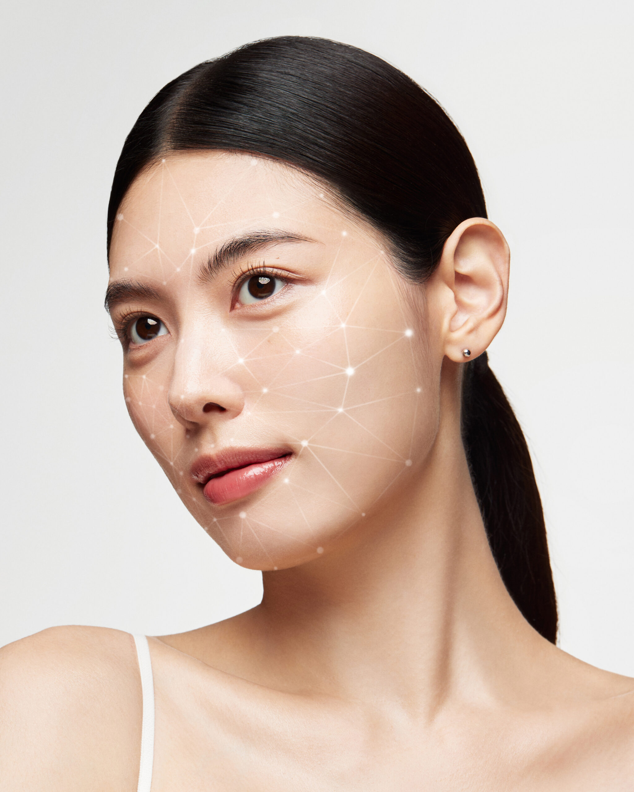 醫美術前做好防曬護理，先將肌膚底子養好、養穩，可減低術後肌膚受刺激。