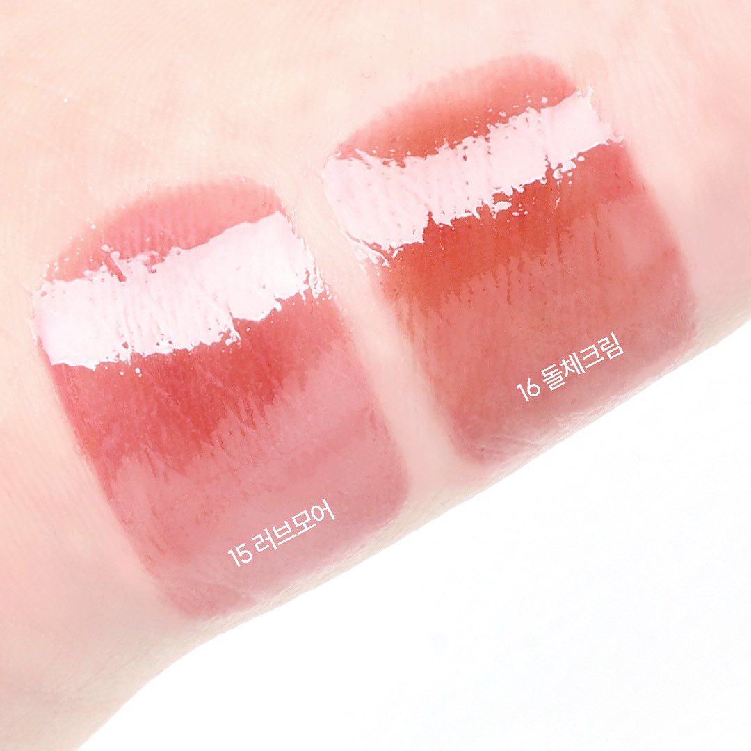 即使你疊加兩到三層，顏色依然維持著水彩般的透明感