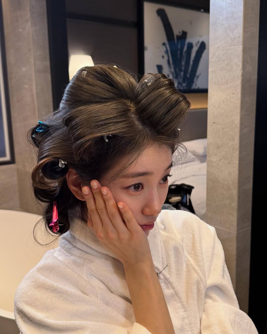 普通人卸妝是「上去就揉」，但累了一天，毛孔與油脂都是緊閉硬化的。