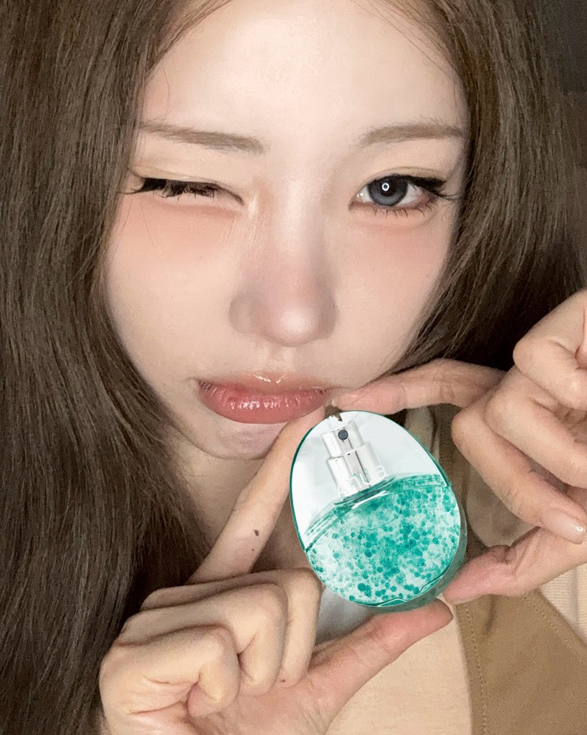 化妝師 bboyongnyong (뽀용뇽)她在韓國以擅長打造「宛若天生、透亮的肌膚質感」聞名