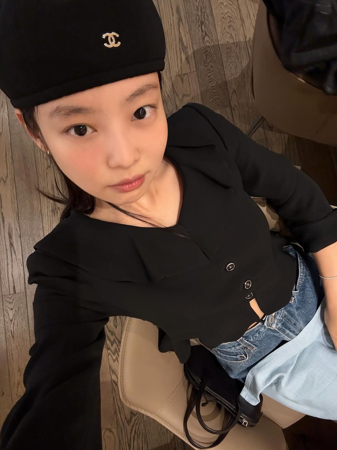 乾性/敏弱肌：每兩週1次深層清潔，選擇溫和的PHA（多羥基酸）進行代謝，避免過度清潔造成脫皮