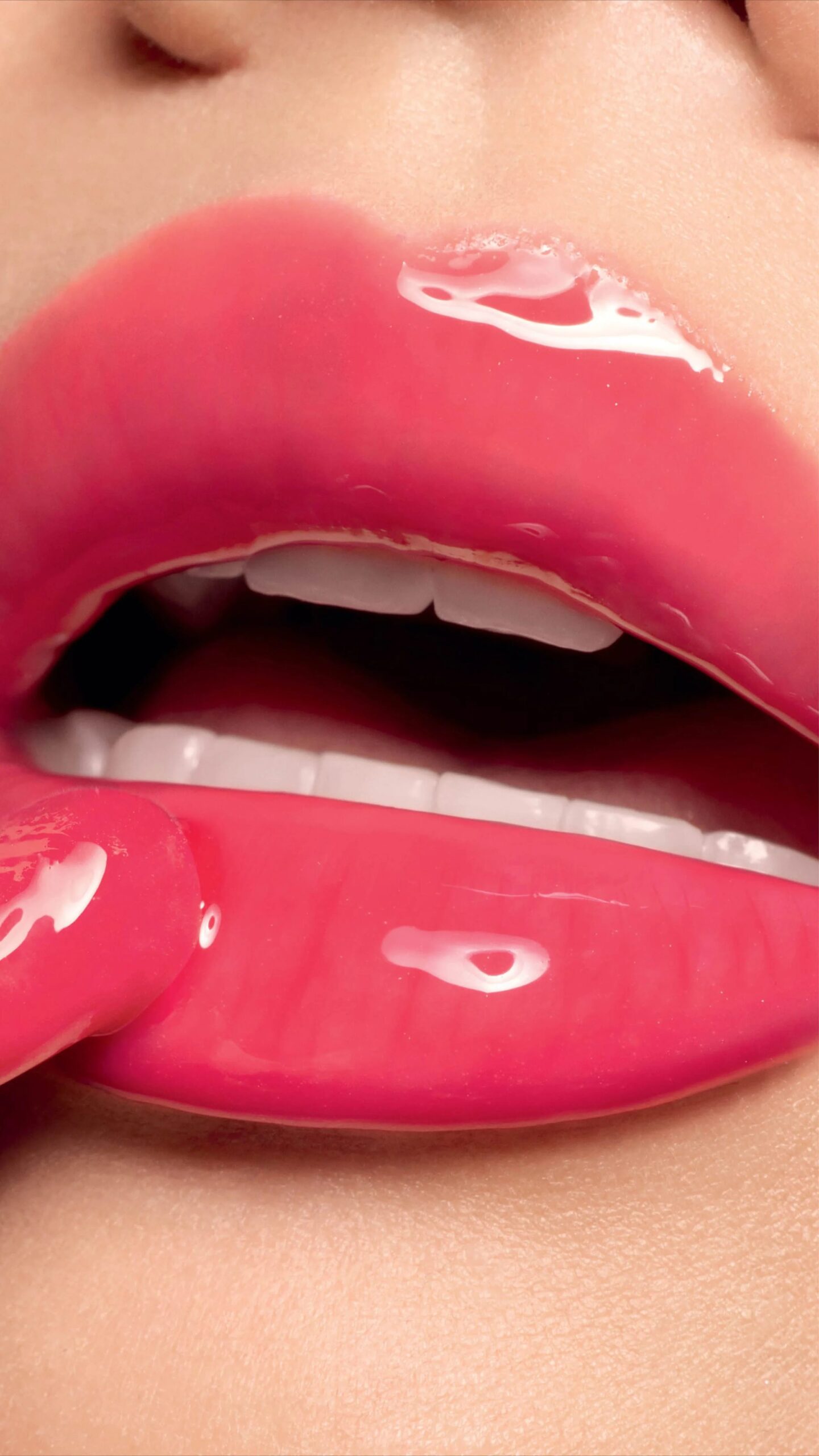 釉光糖漿：質感更為飽滿，呈現亮澤釉面效果