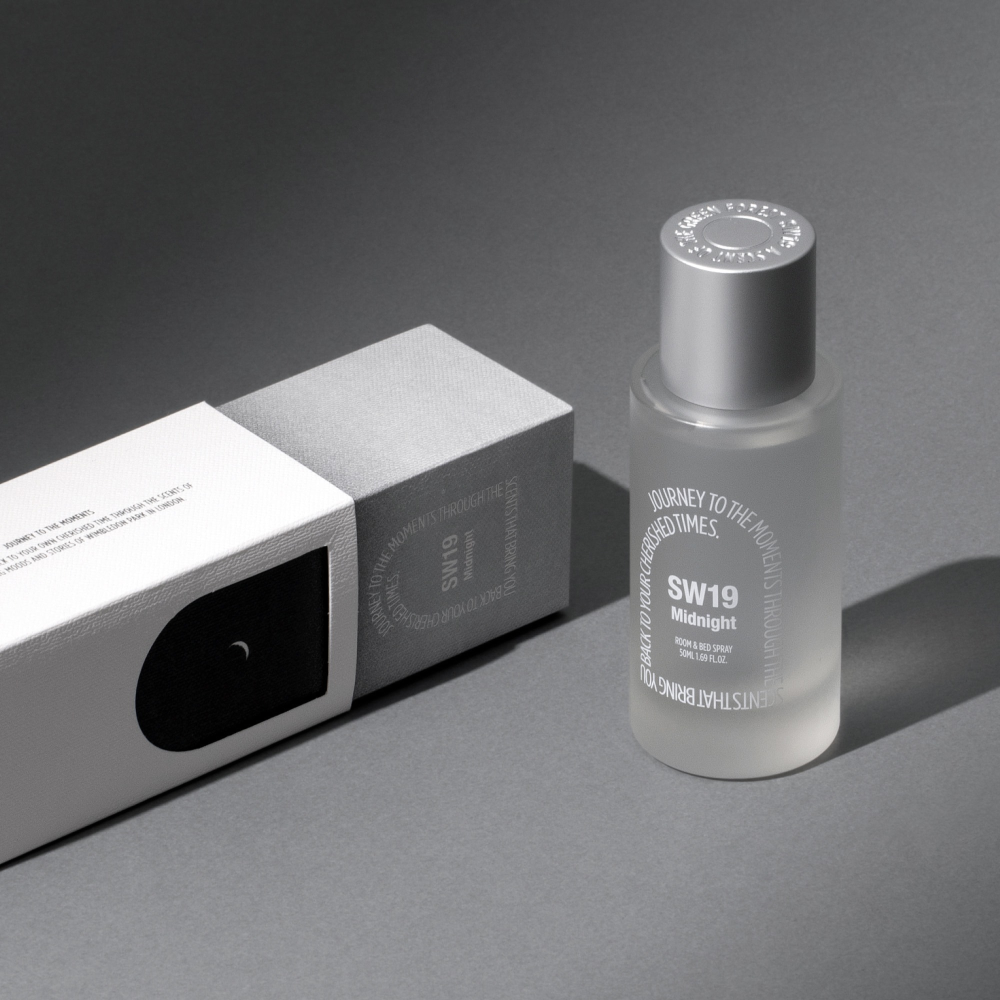 適合低調內斂、帶點神祕感的知性風格，也非常適合作為「枕邊香」