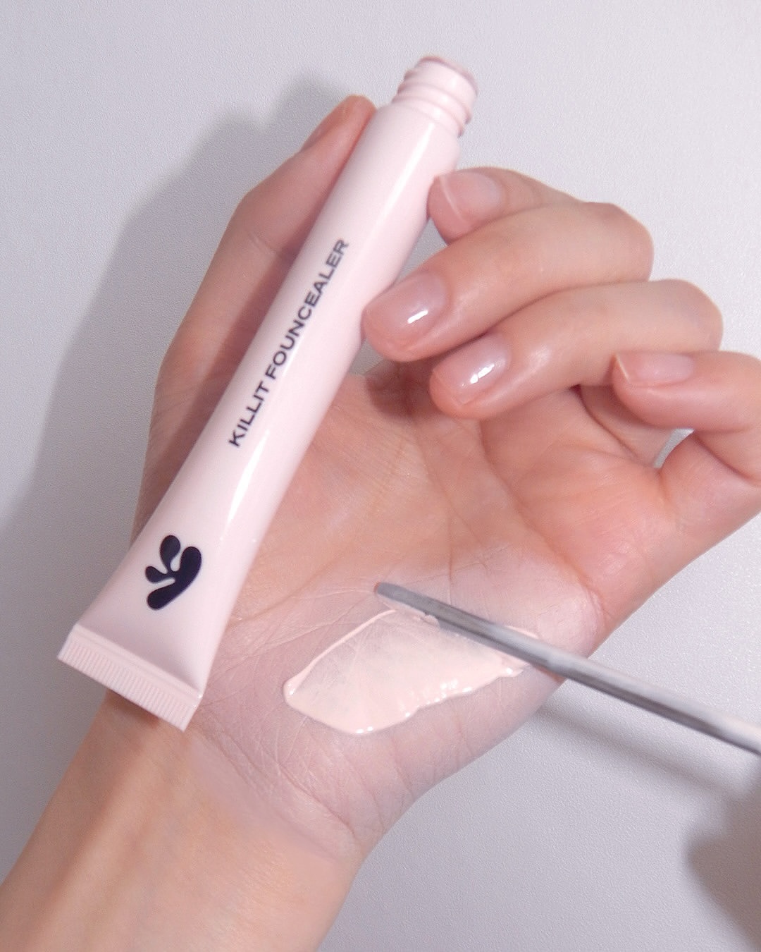 一體成型打造薄透底妝