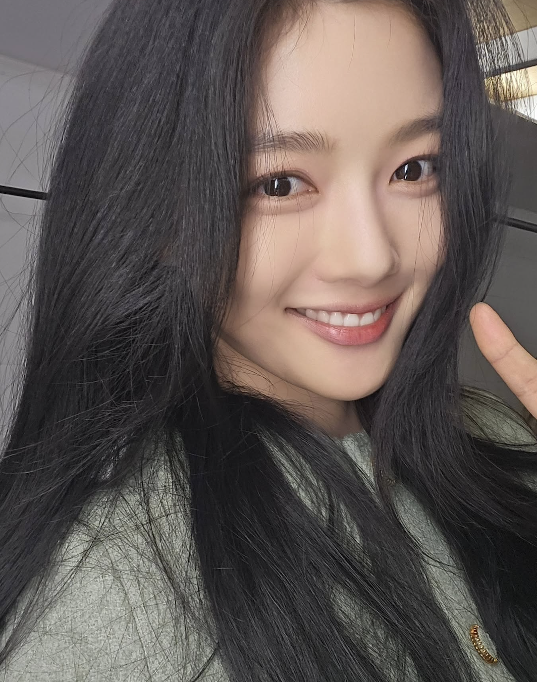 想要頭髮自帶女神光？別再只會對著那頭亂髮瘋狂抹油，5個護髮真相你可能都做錯了