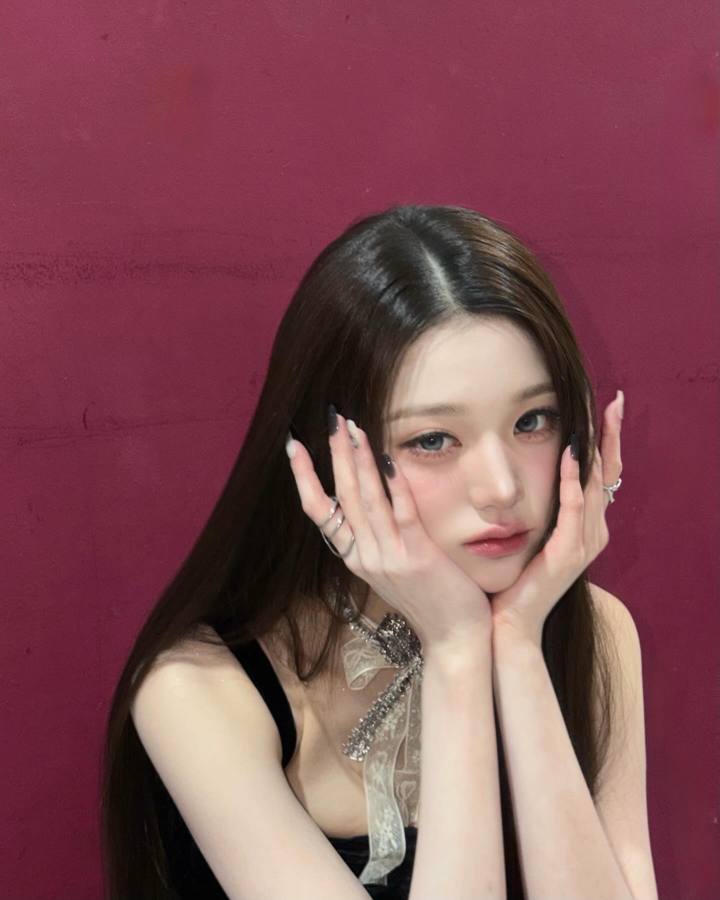 如果你手邊正拿著那罐讓你頭痛的液體胭脂（或是一支想拿來當胭脂的唇膏），請跟著以下步驟嘗試：