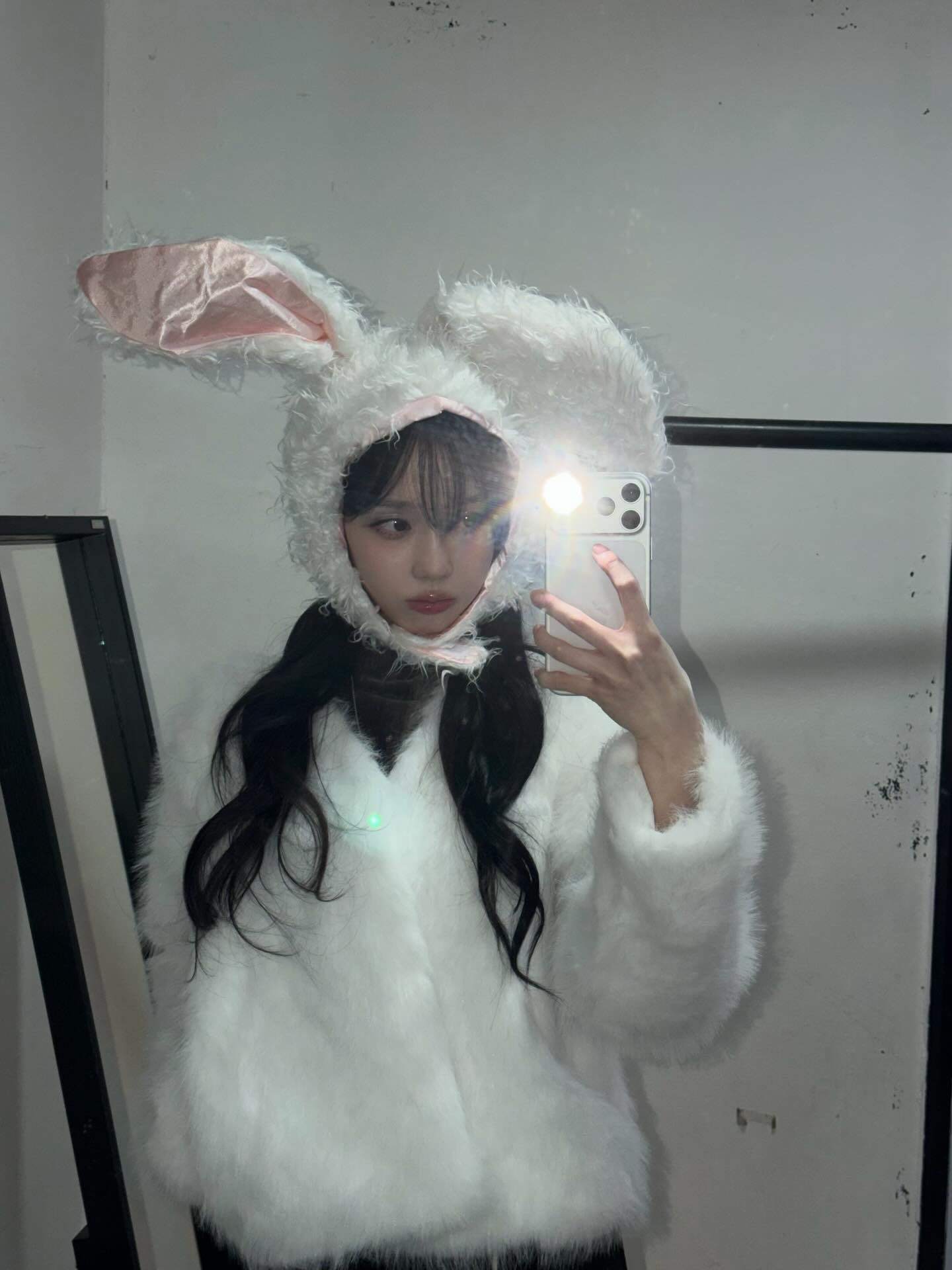 搭配規律的睡前儀式並減少藍光暴露