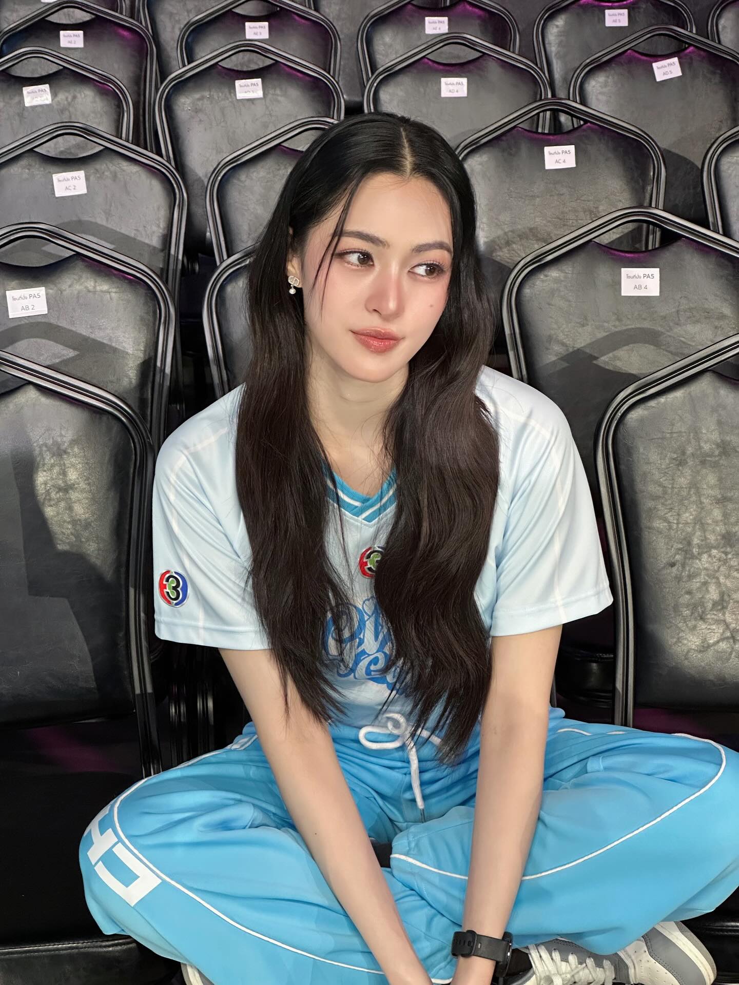 為什麼天天洗頭還是油？揭秘 頭皮出油原因：90% 的油頭源自壓力與發炎體質