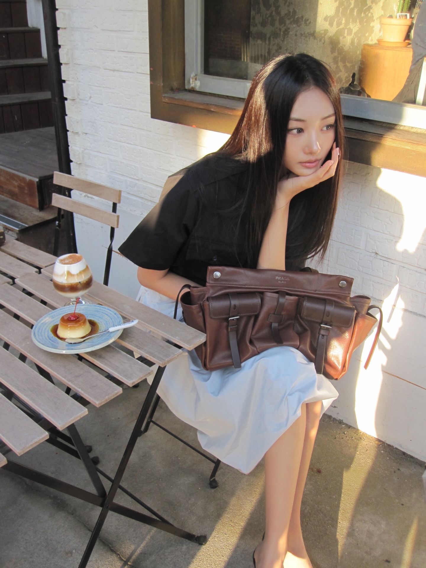 蜜粉怎麼拍不卡粉？YG彩妝師親授乾肌、油肌持妝秘訣是這個，告別脫妝地獄！