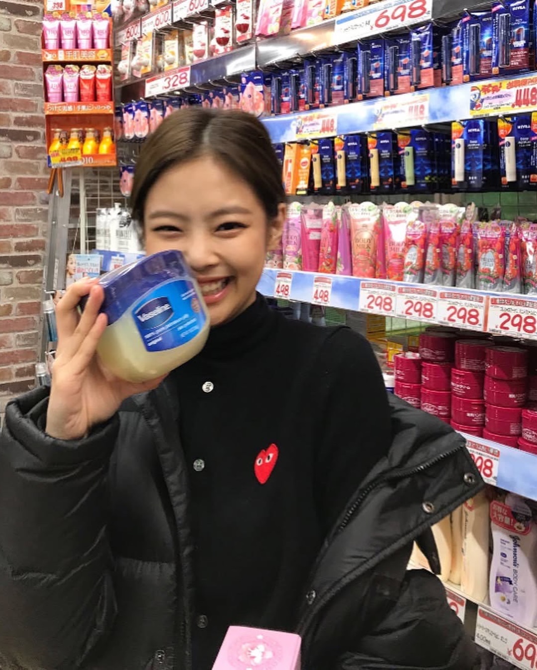 居然是Jennie私下親掃的愛物！凡士林正式宣布Jennie成首位全球大使，解鎖你不知道的10個凡士林隱藏妙用