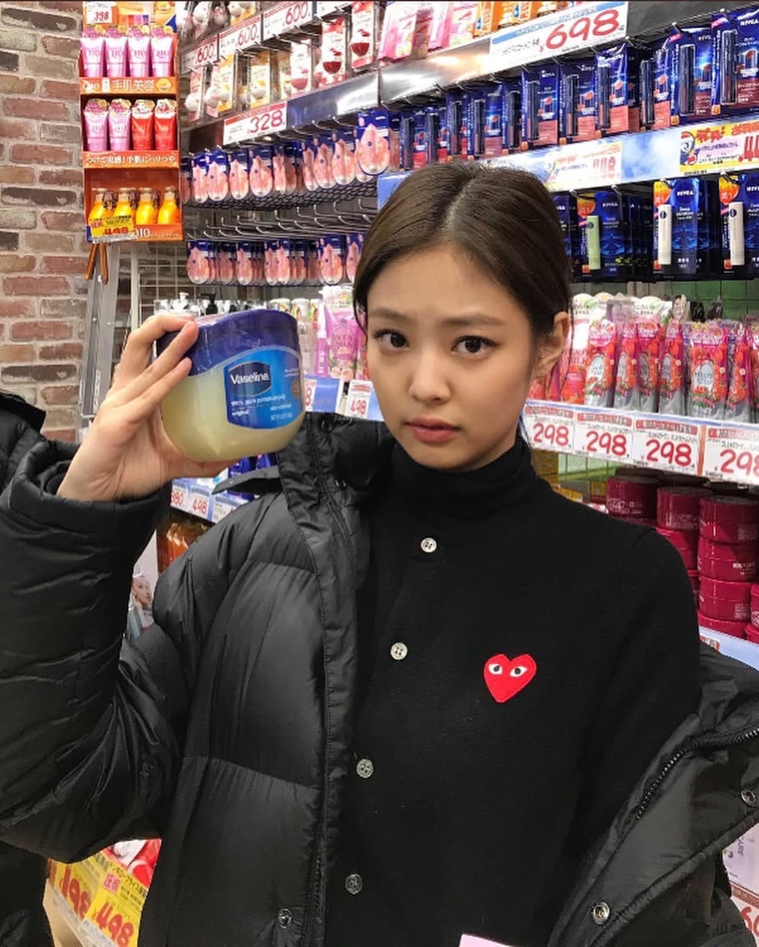 居然是Jennie私下親掃的愛物！凡士林正式宣布Jennie成首位全球大使，解鎖你不知道的10個凡士林隱藏妙用