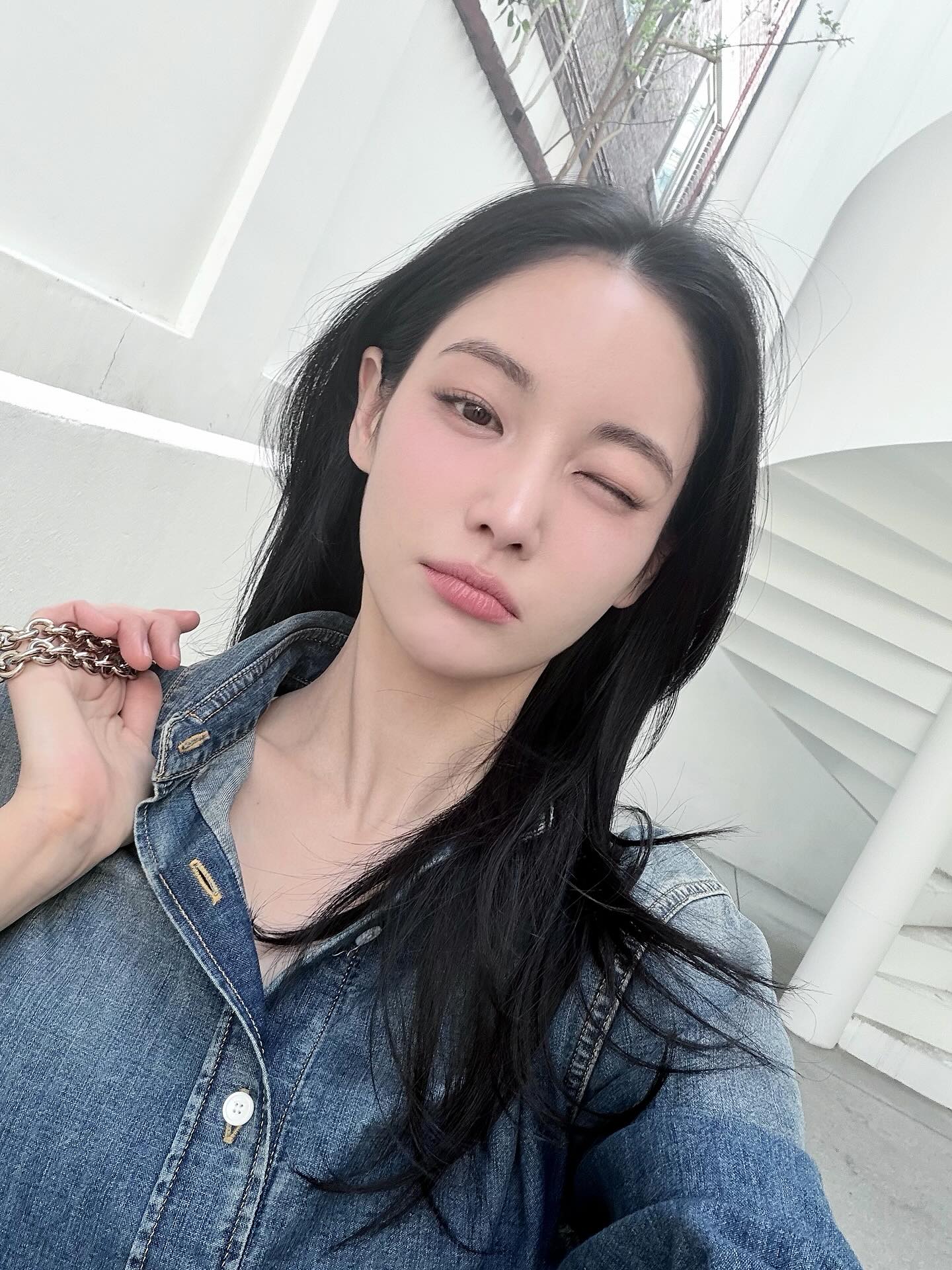 術後保養別亂擦！神經醯胺與B5怎麼用？皮膚屏障修護指南，醫美術後泛紅、脫皮的快速自救法