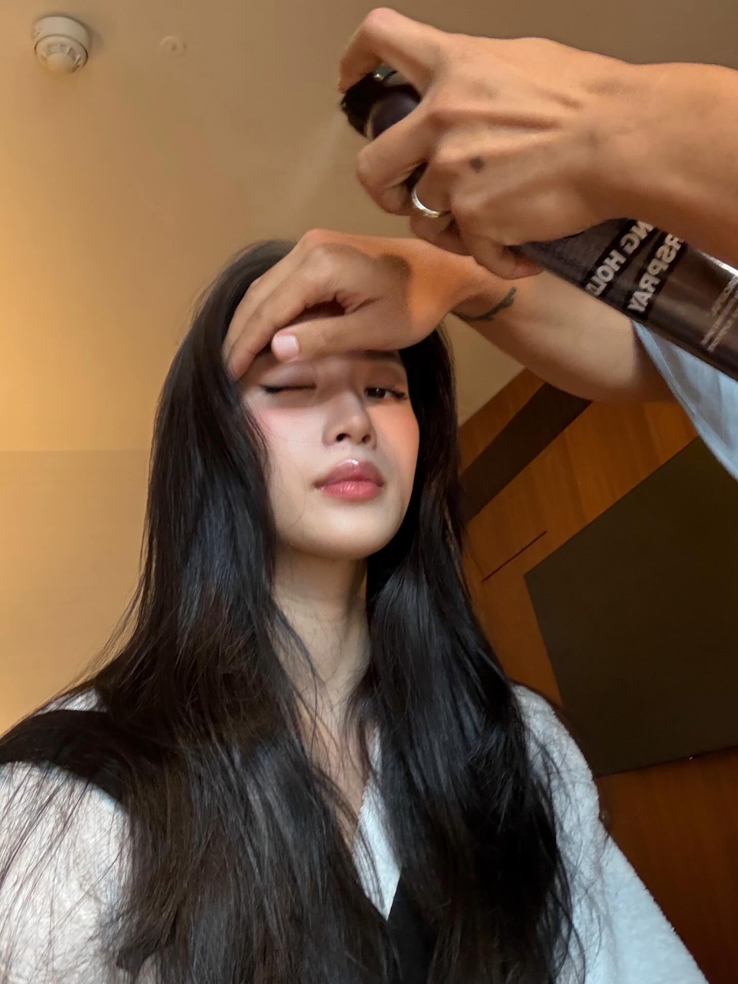 你的洗頭順序可能讓頭髮加速老化！日本女生都在偷偷做的「洗頭前護髮」步驟公開拯救受損髮